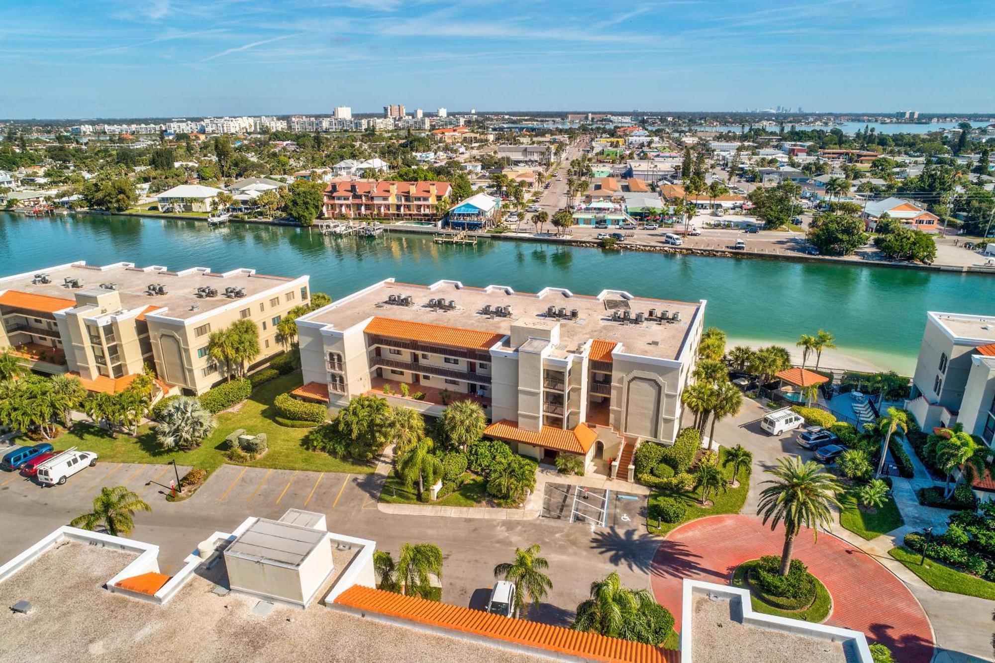 Land'S End 11-203 Beach Front - Premier St. Pete Beach Exterior foto